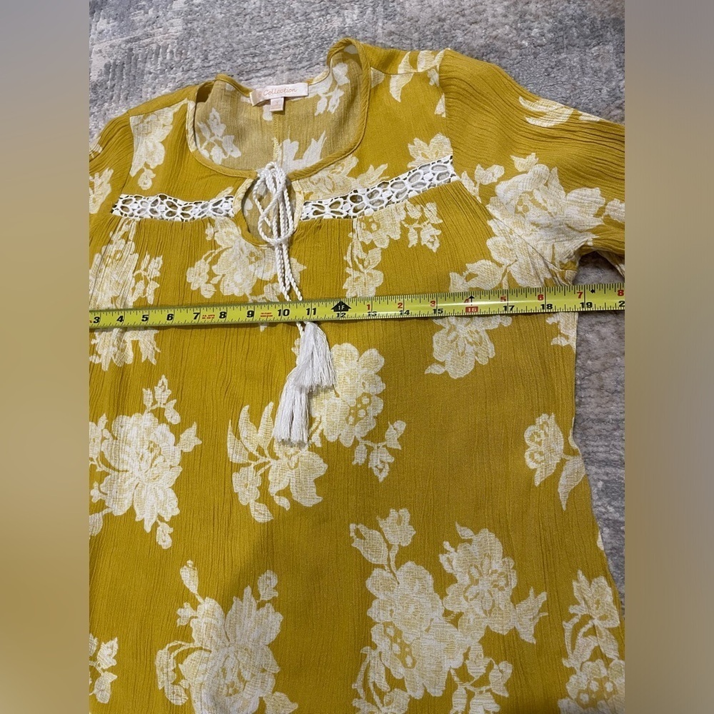 G Collection Yellow Floral Boho Blouse W/ Bell Sleeve Tassel & Lace Detail Small - Picture 7 of 9